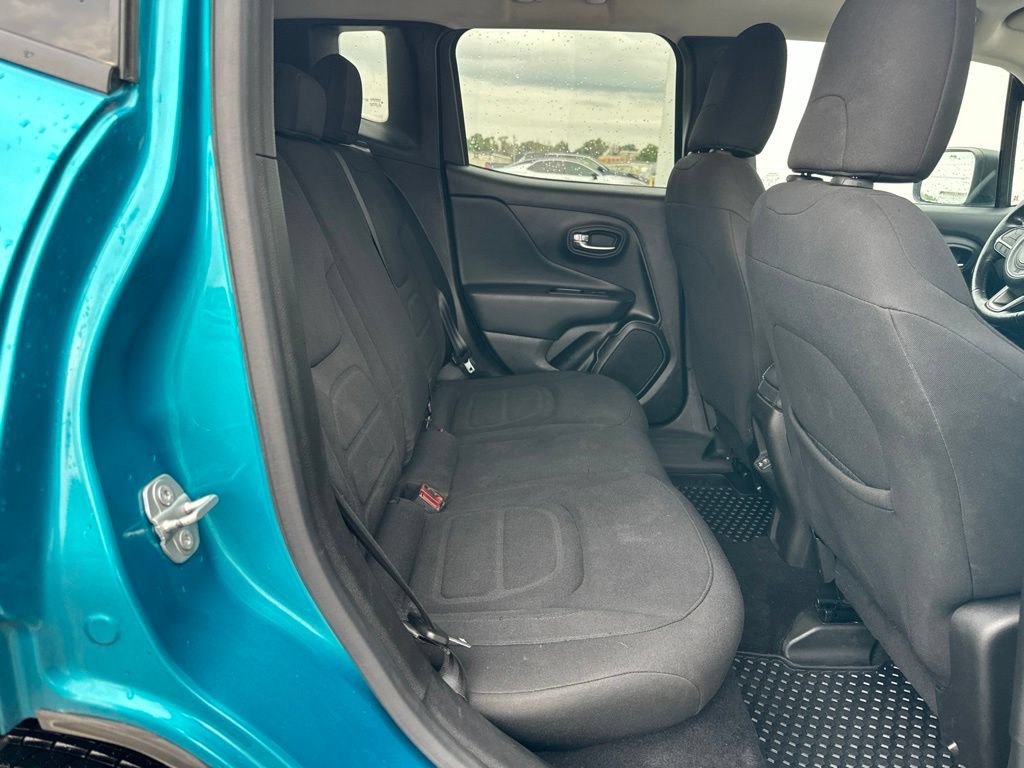 Used 2022 Jeep Renegade Latitude AWD/4WD image 27