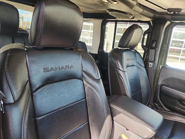 Used 2023 Jeep Wrangler Unlimited Sahara w/ Dual Top Group image 31