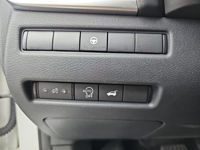 Used 2023 Nissan Rogue SL w/ SL Premium Package FWD image 31