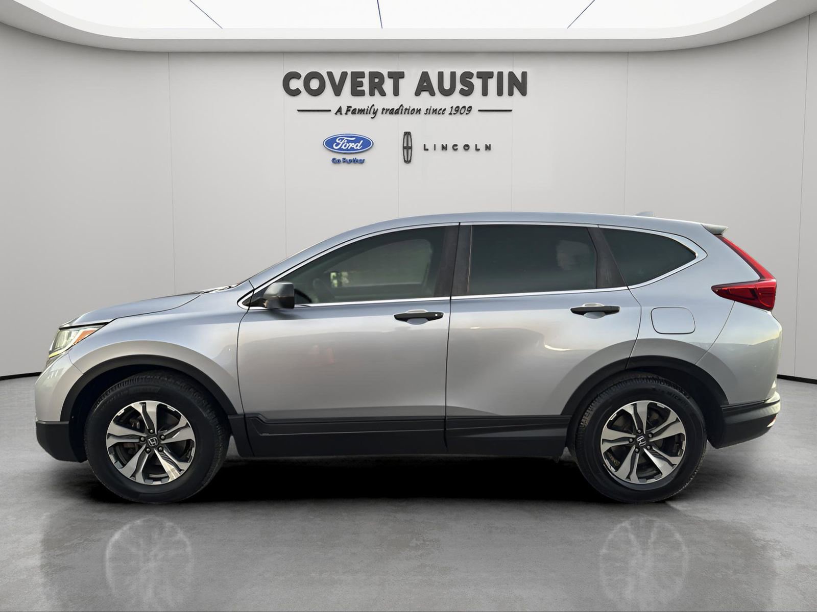 Used 2019 Honda CR-V LX image 2