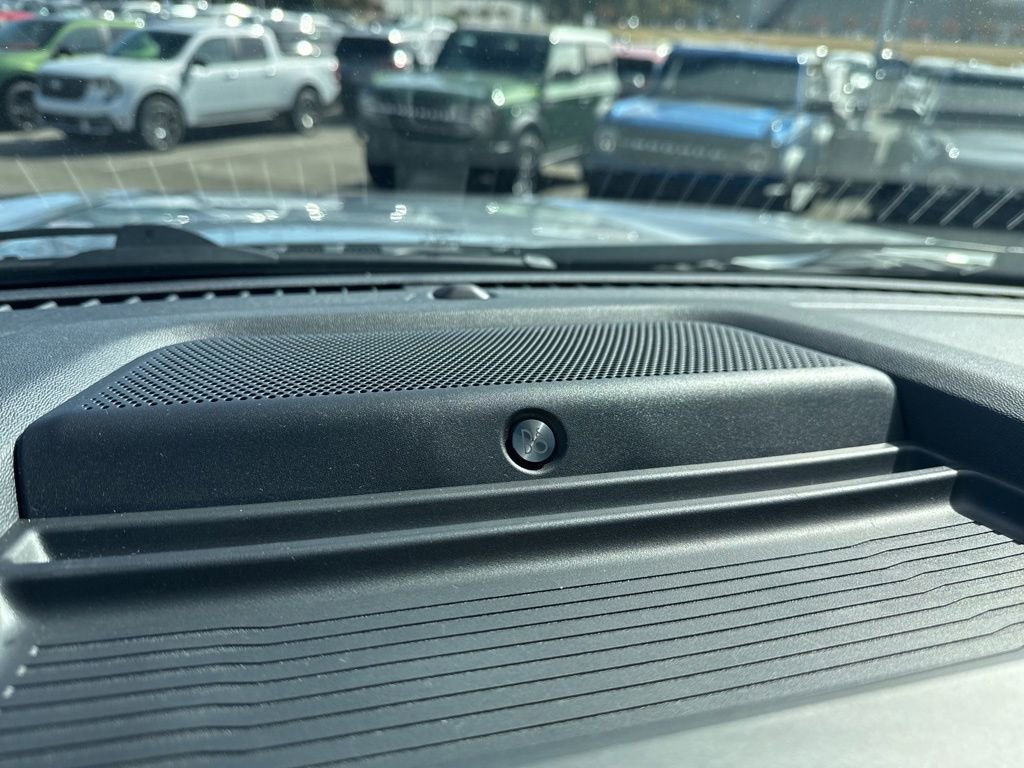 Certified 2024 Ford F250 Lariat w/ Black Appearance Package image 34