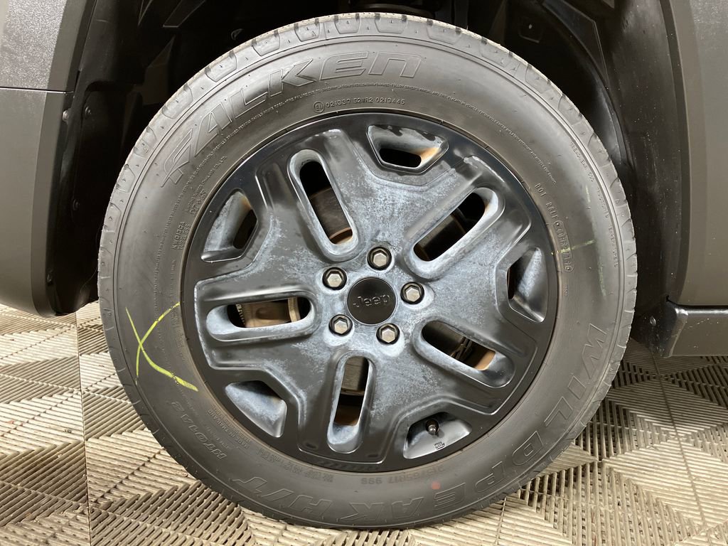 Used 2017 Jeep Renegade Trailhawk image 12