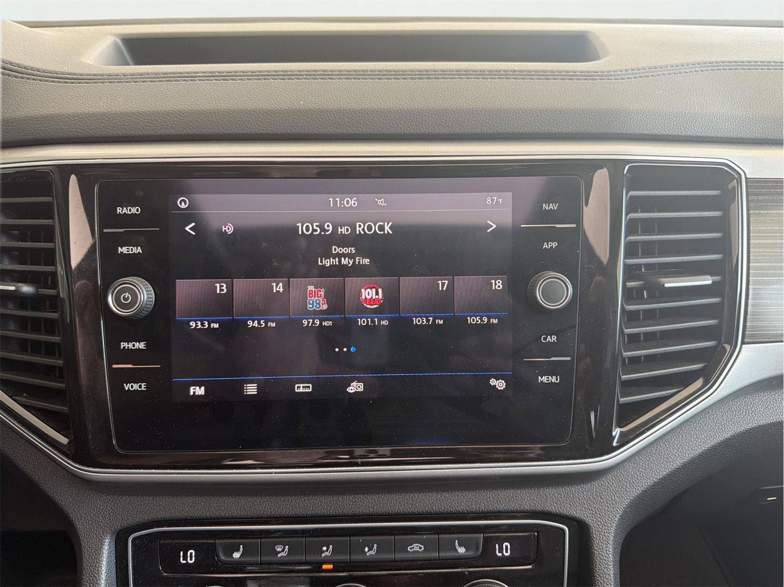 Used 2019 Volkswagen Atlas SEL R-Line FWD image 23