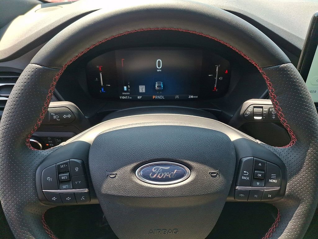 Certified 2025 Ford Escape ST-Line w/ Tech Pack #1 AWD/4WD image 18