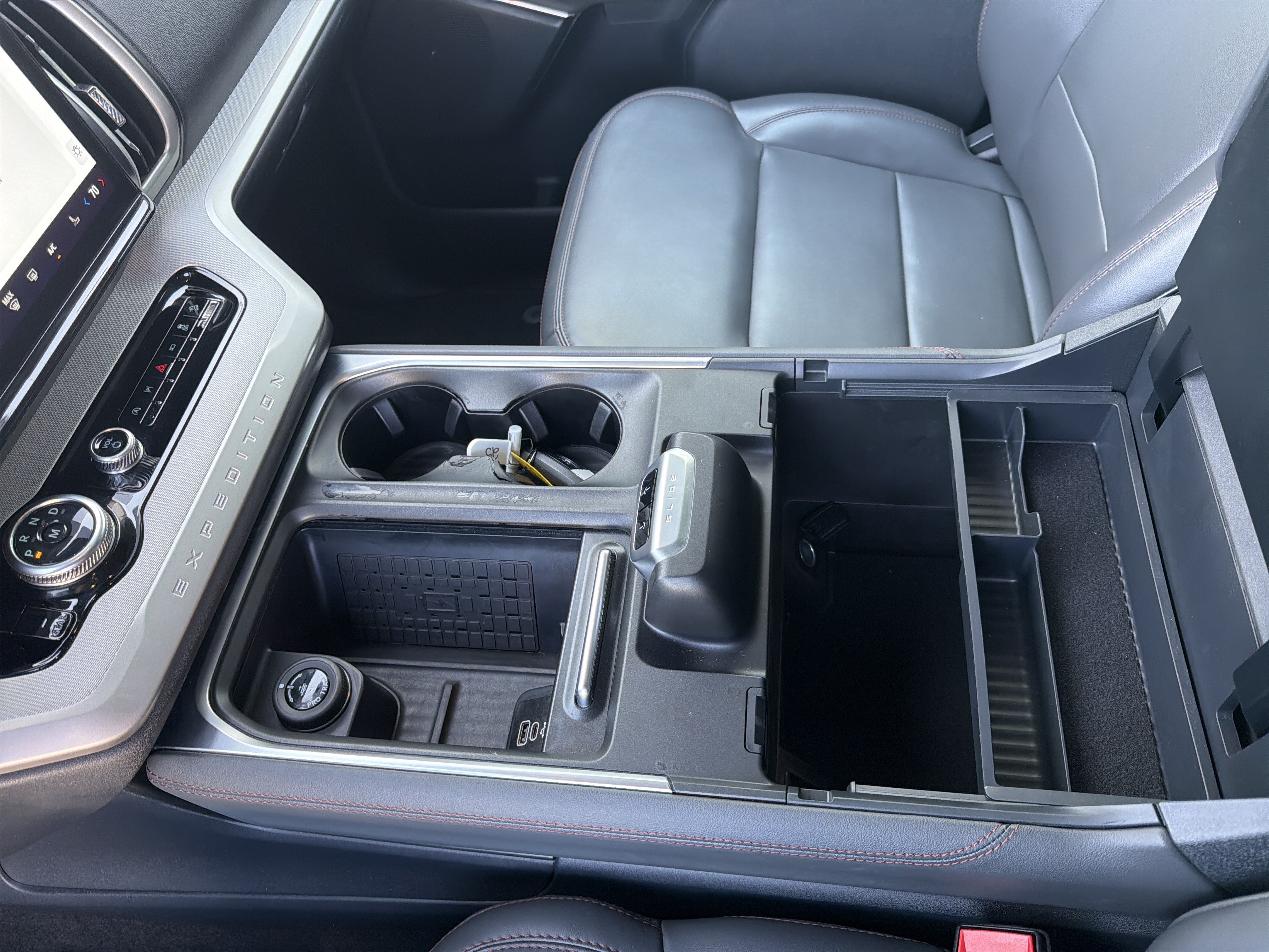 Certified 2025 Ford Expedition Active AWD/4WD image 40