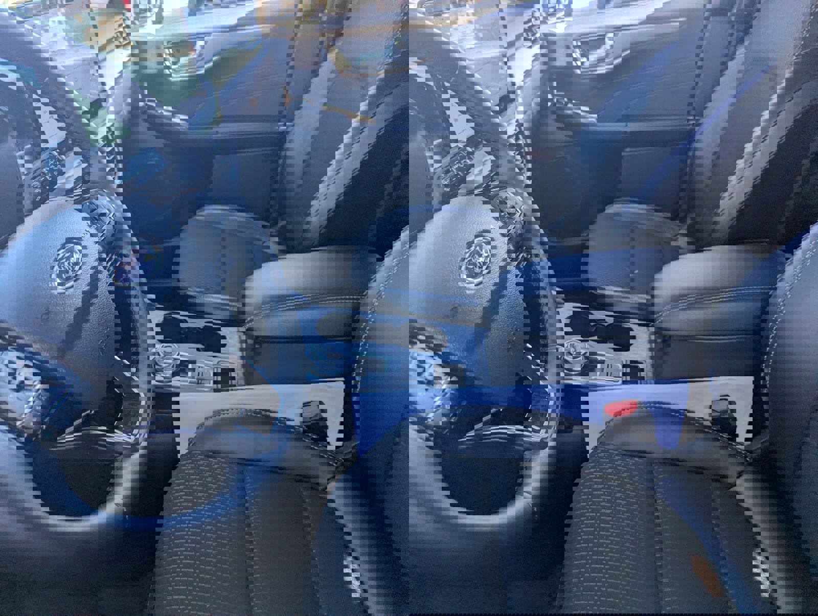 Certified 2025 Ford Escape SE image 18