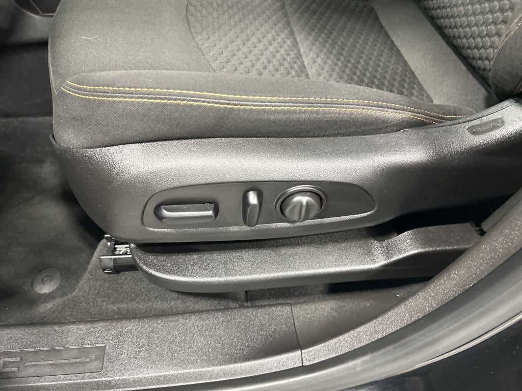 Used 2018 GMC Terrain SLE w/ Driver Convenience Package AWD/4WD image 12