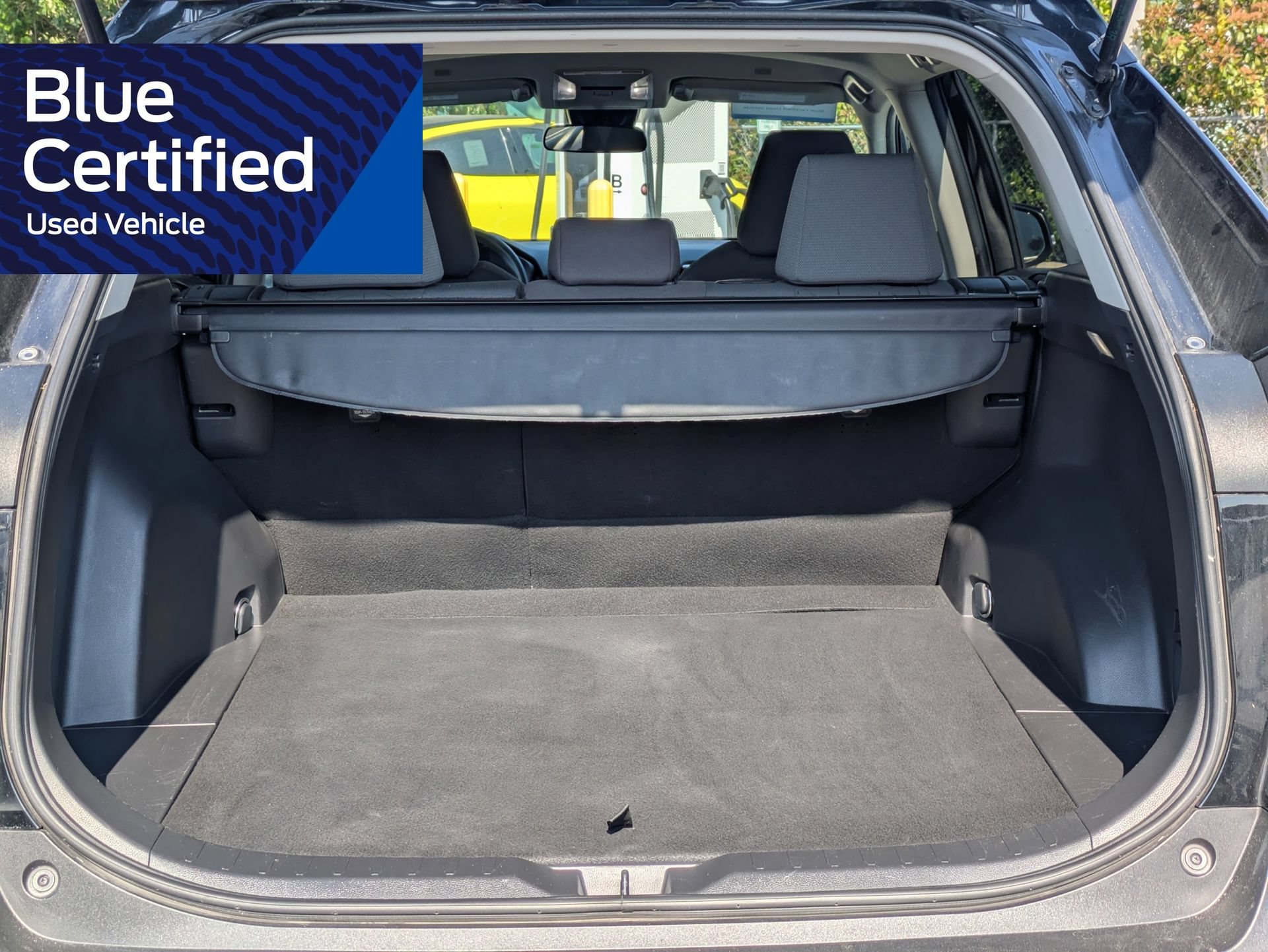 Used 2023 Toyota RAV4 XLE FWD image 16