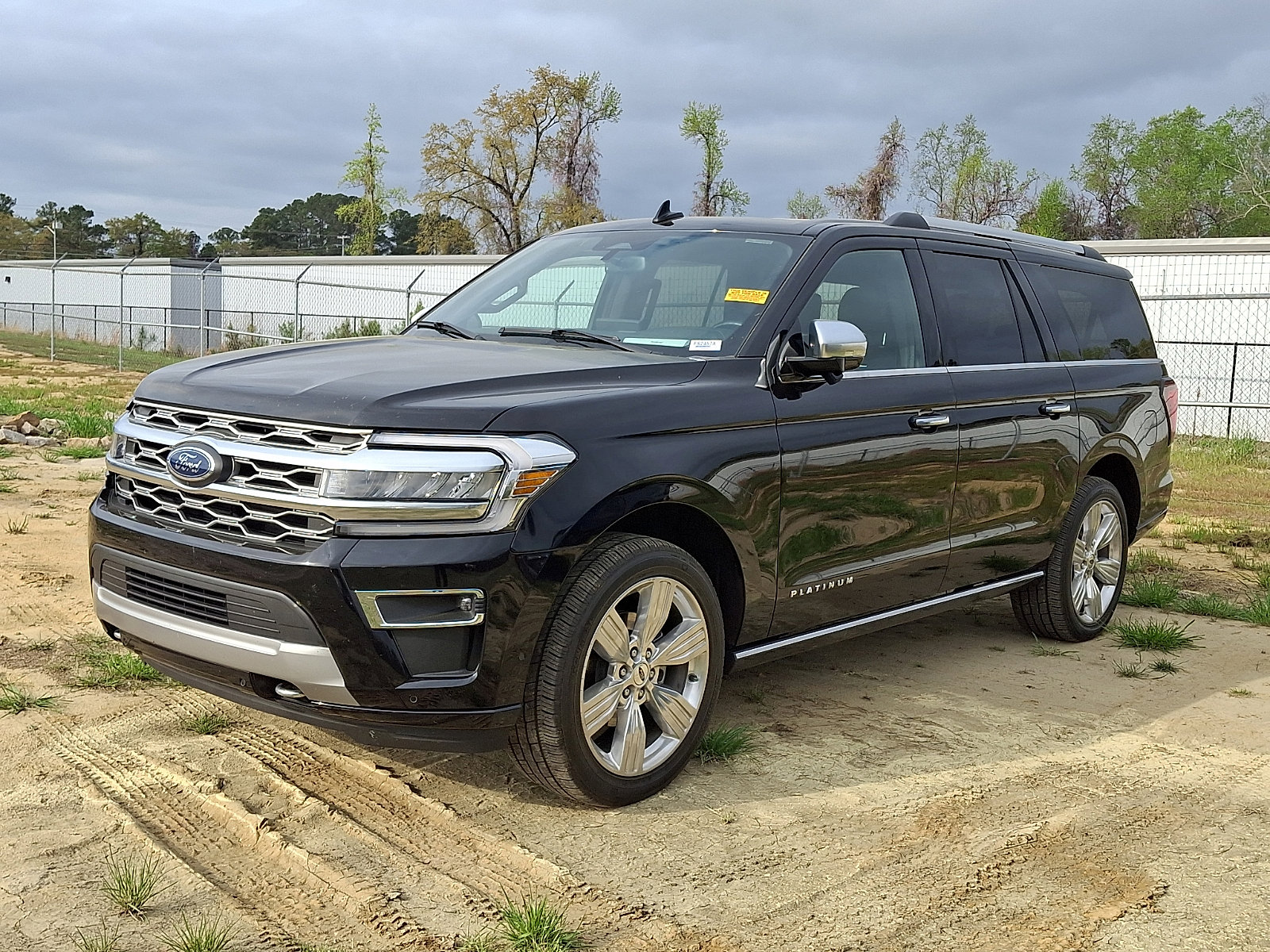 Certified 2024 Ford Expedition Max Platinum image 3