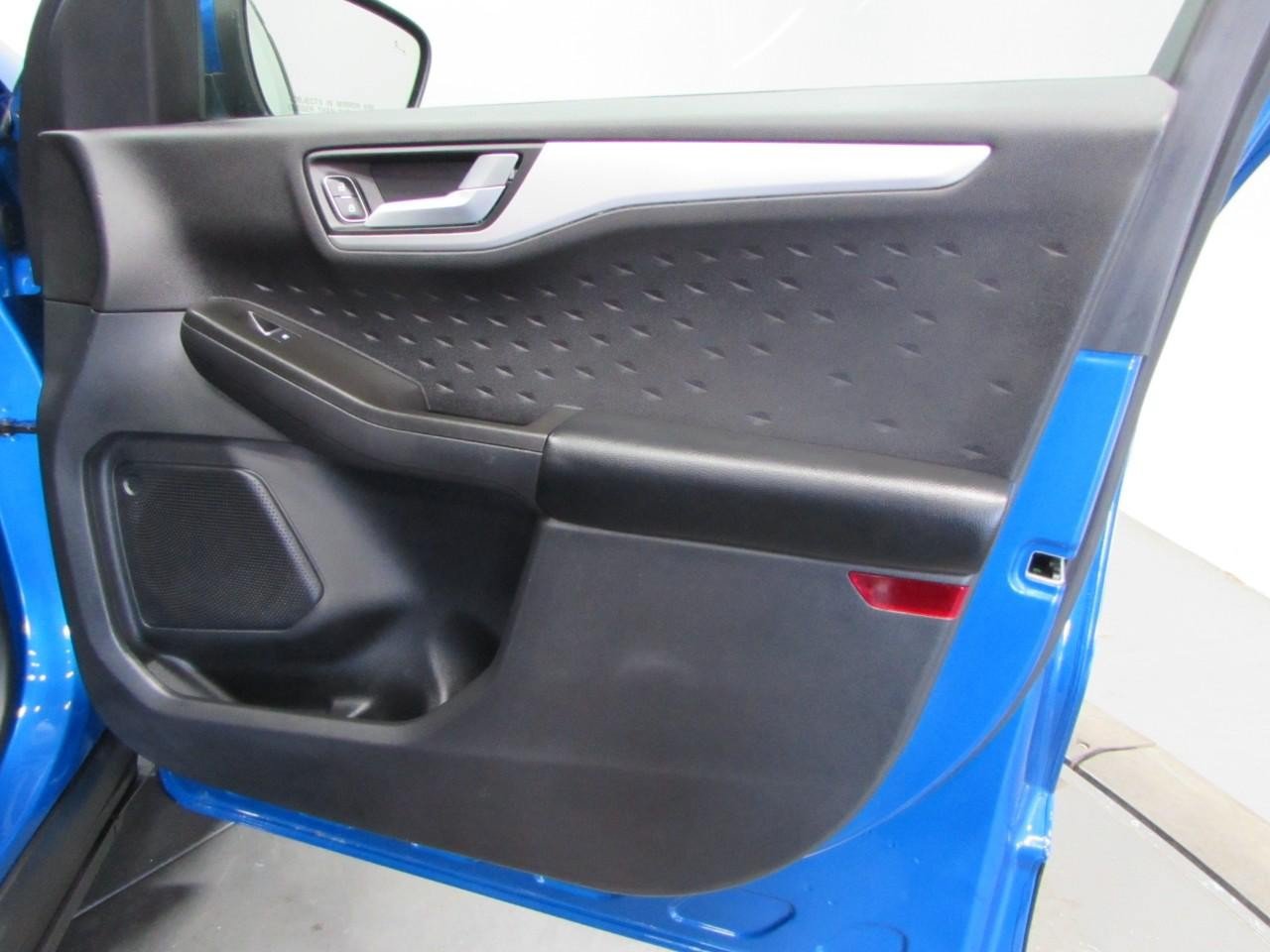 Certified 2020 Ford Escape SEL FWD image 16