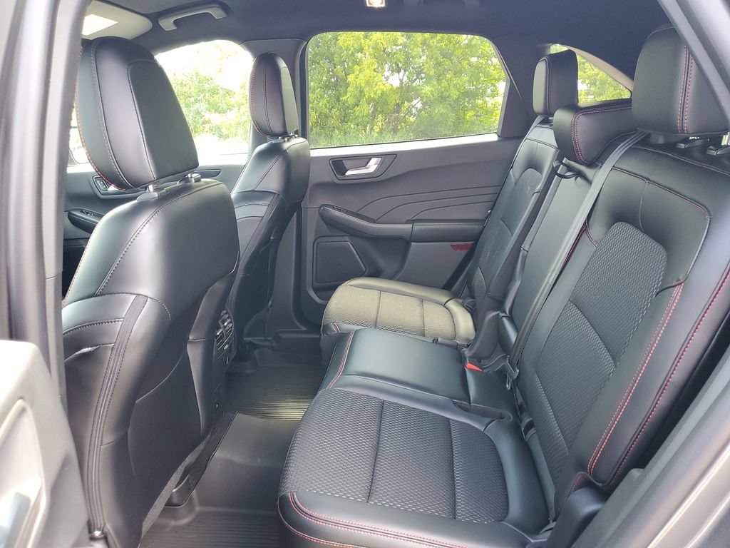 Certified 2024 Ford Escape ST-Line w/ Tech Pack #1 AWD/4WD image 16