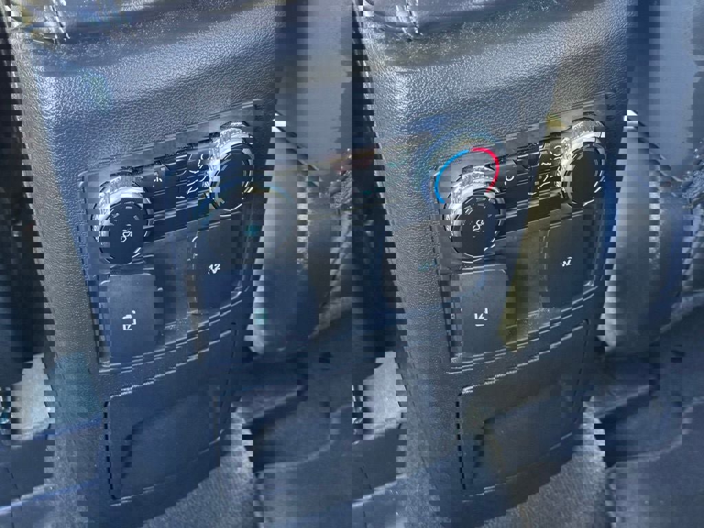 Certified 2022 Ford Explorer XLT w/ Equipment Group 202A image 10