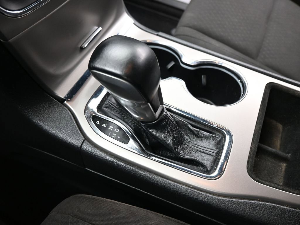 Used 2021 Jeep Grand Cherokee Laredo RWD image 16