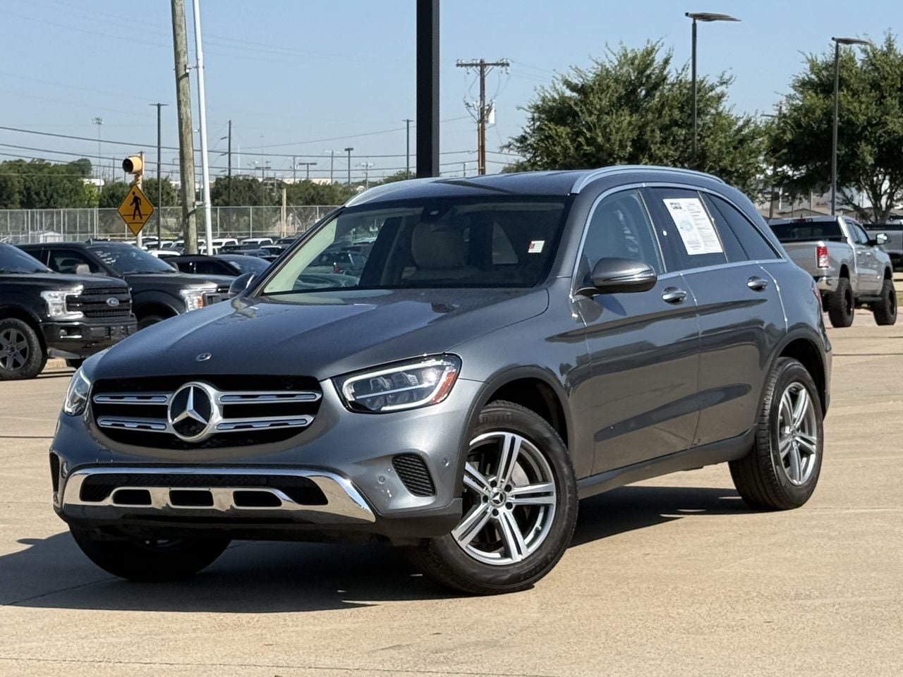 Used 2021 Mercedes-Benz GLC 300 image 2