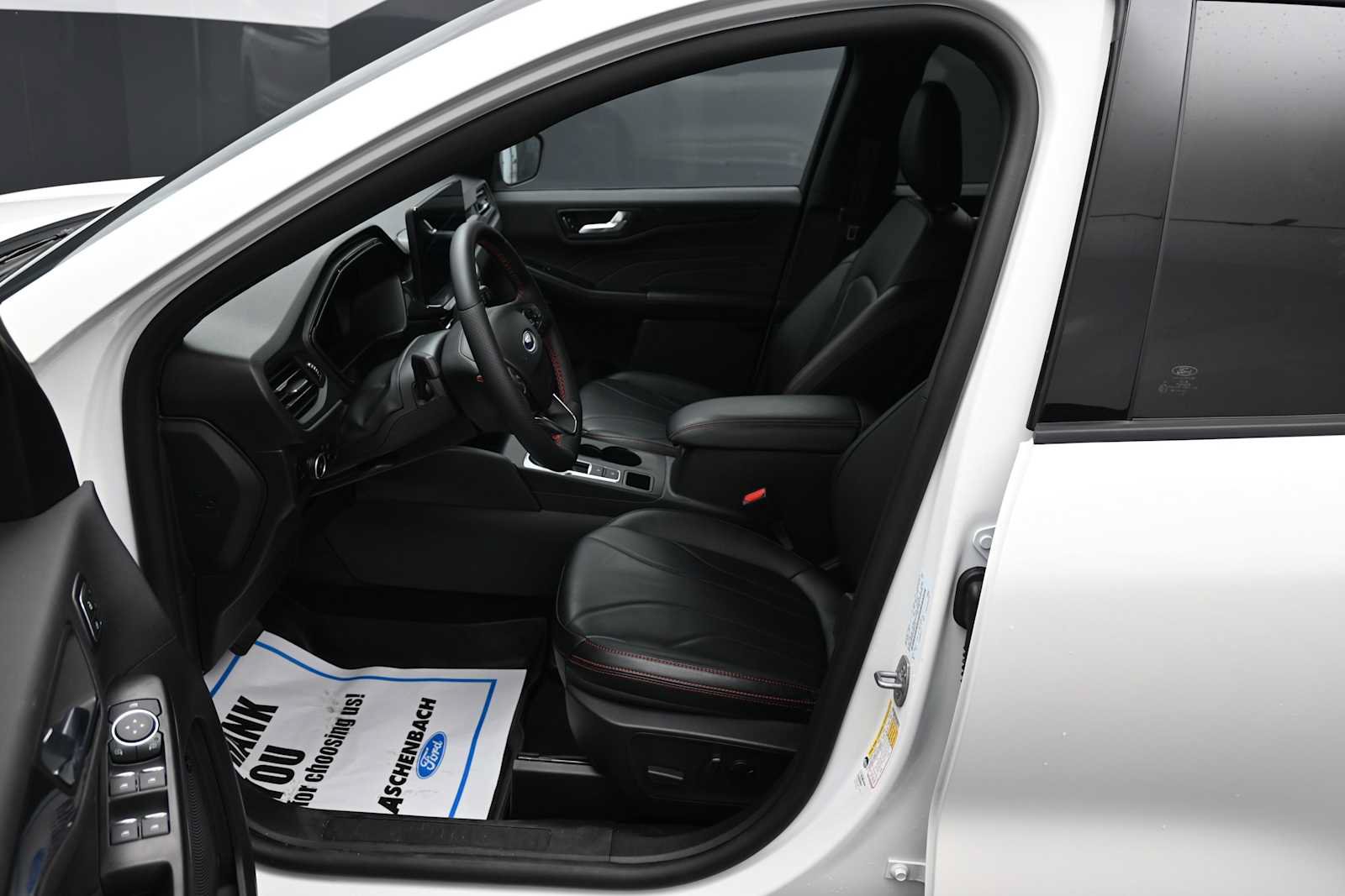 Certified 2025 Ford Escape ST-Line Elite w/ Premium Technology Package AWD/4WD image 33