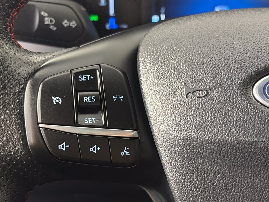 Certified 2024 Ford Escape ST-Line AWD/4WD image 17