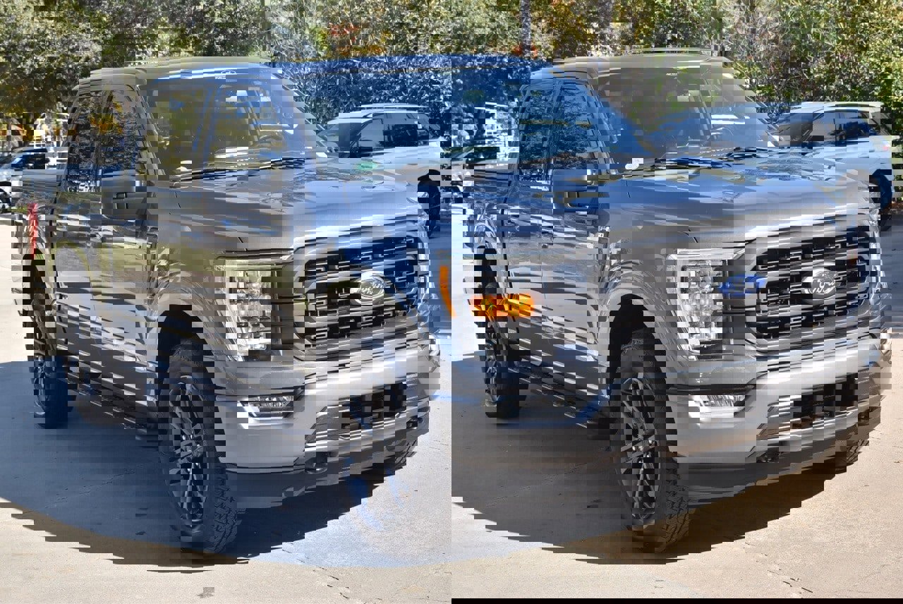 Certified 2022 Ford F150 XLT w/ Equipment Group 302A High image 4