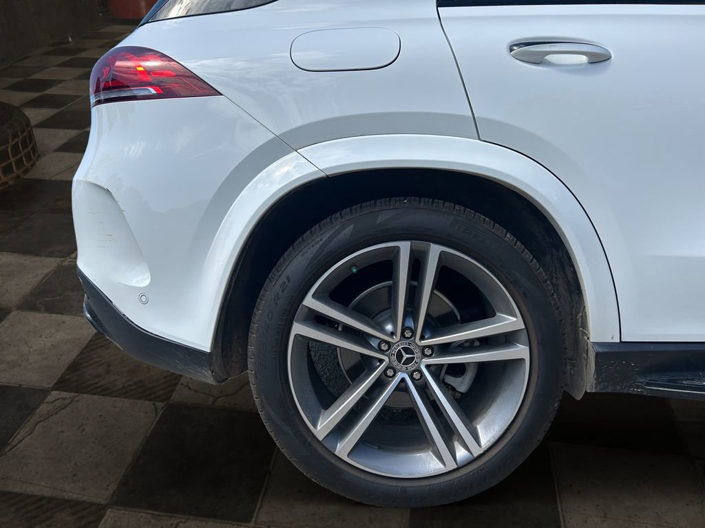 Used 2022 Mercedes-Benz GLE 350 4MATIC w/ AMG Line Exterior image 8