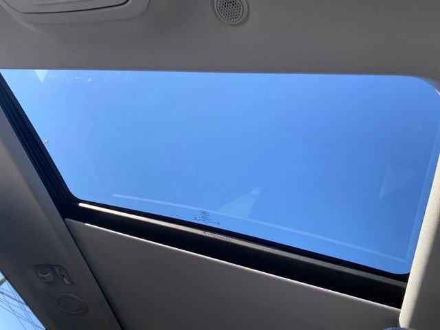 Certified 2022 Ford Explorer XLT w/ Equipment Group 202A image 24