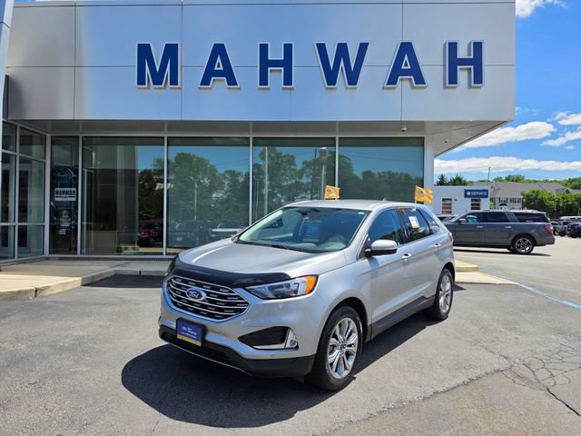 Certified 2024 Ford Edge Titanium AWD/4WD image 2