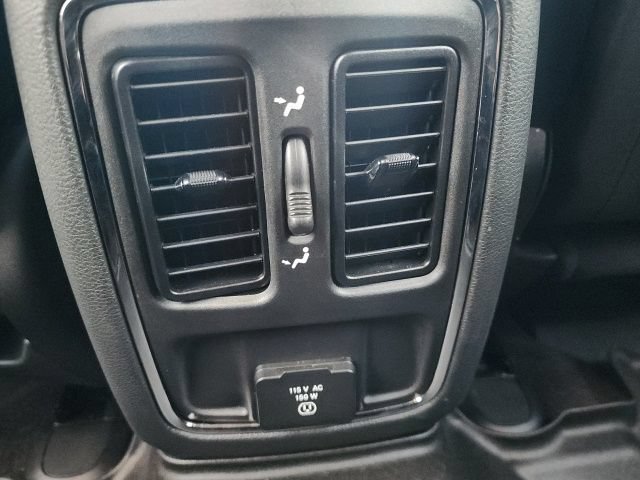 Used 2018 Jeep Grand Cherokee Altitude AWD/4WD image 33