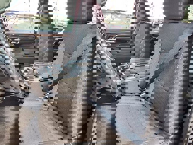 Used 2022 Chevrolet Silverado 1500 LT image 6