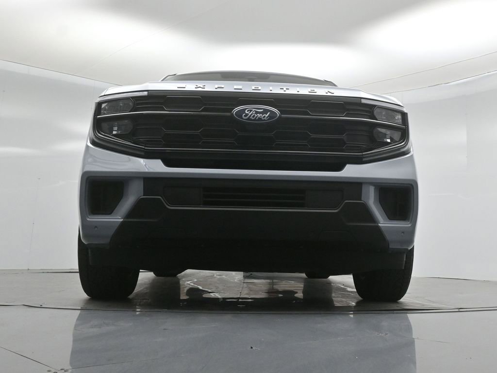 Certified 2025 Ford Expedition Active AWD/4WD image 46