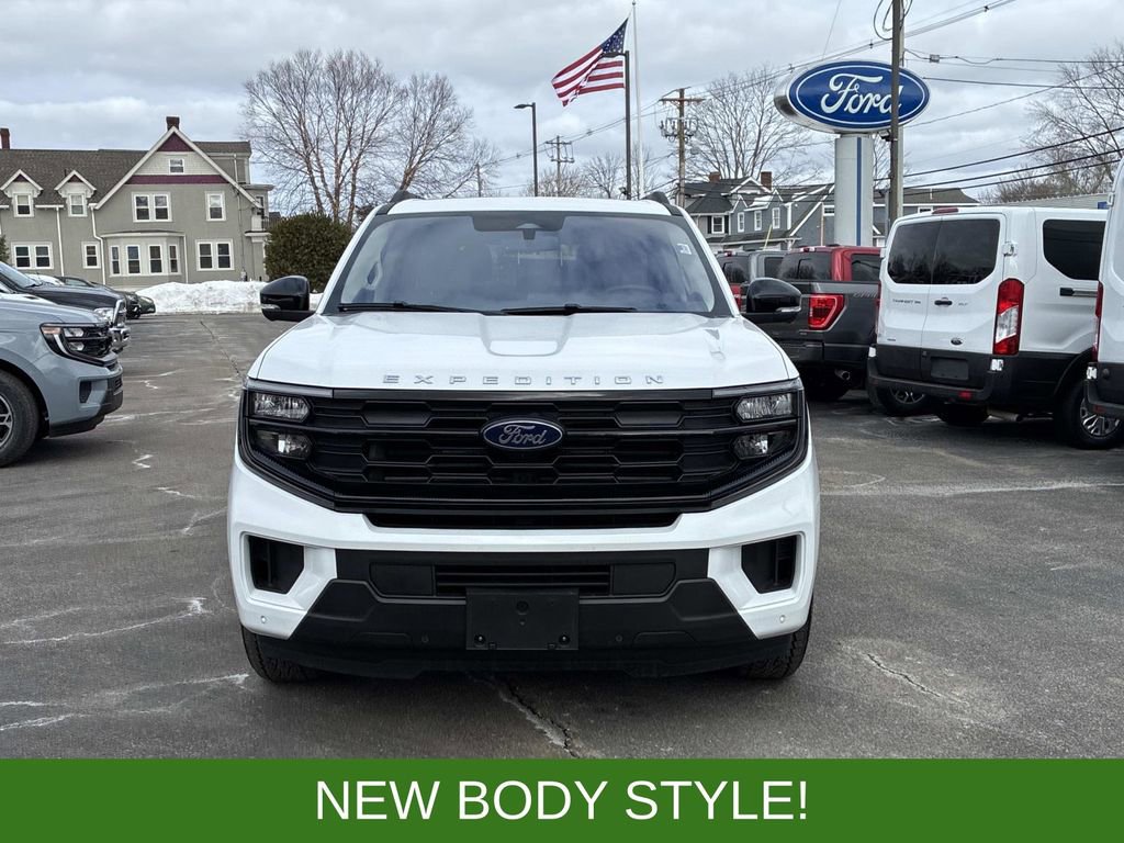 Certified 2025 Ford Expedition Active image 2
