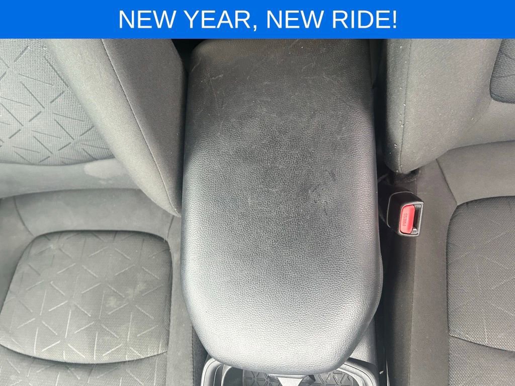 Used 2021 Toyota RAV4 XLE image 22