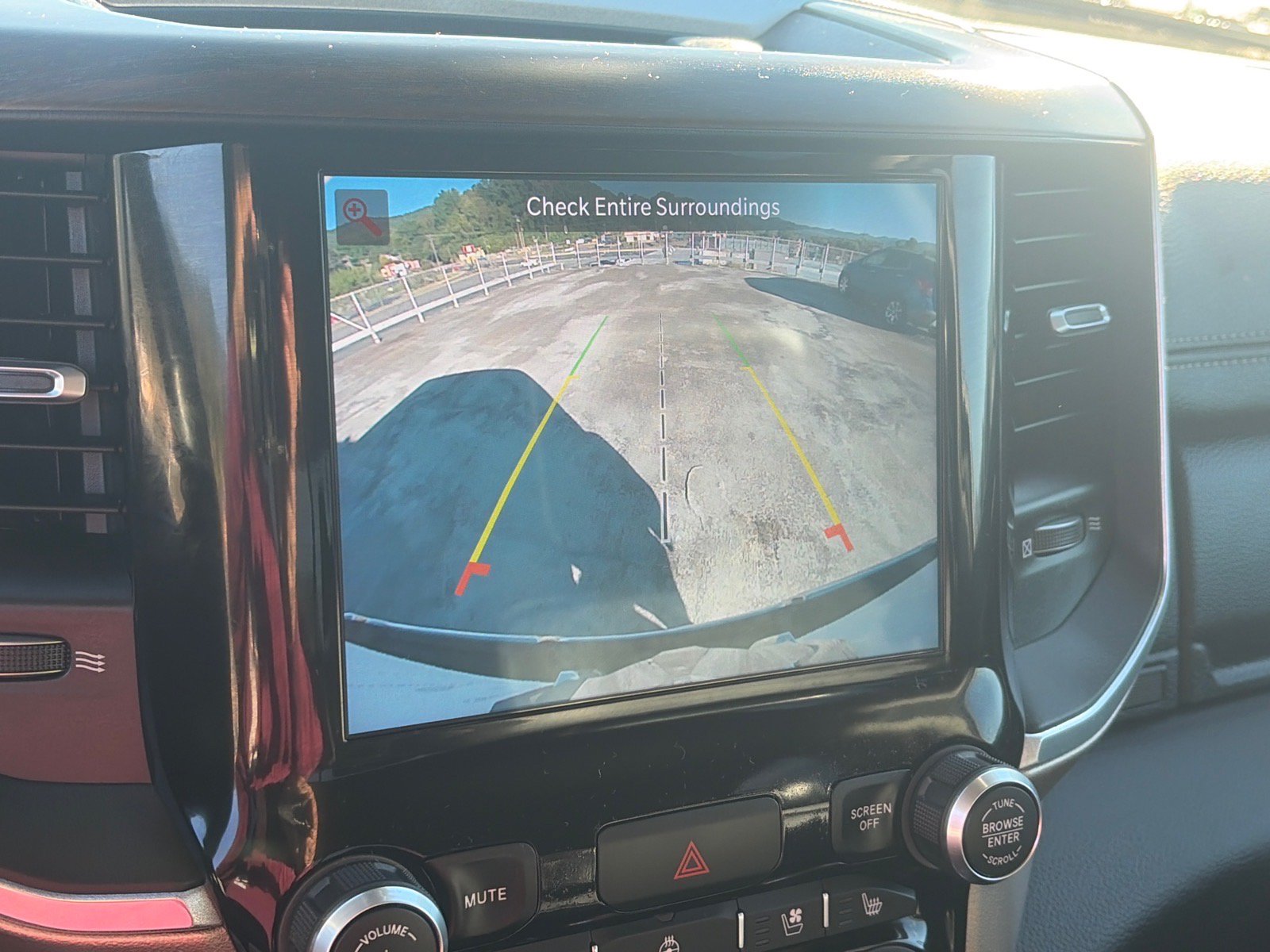 Used 2022 RAM 1500 Laramie AWD/4WD image 10