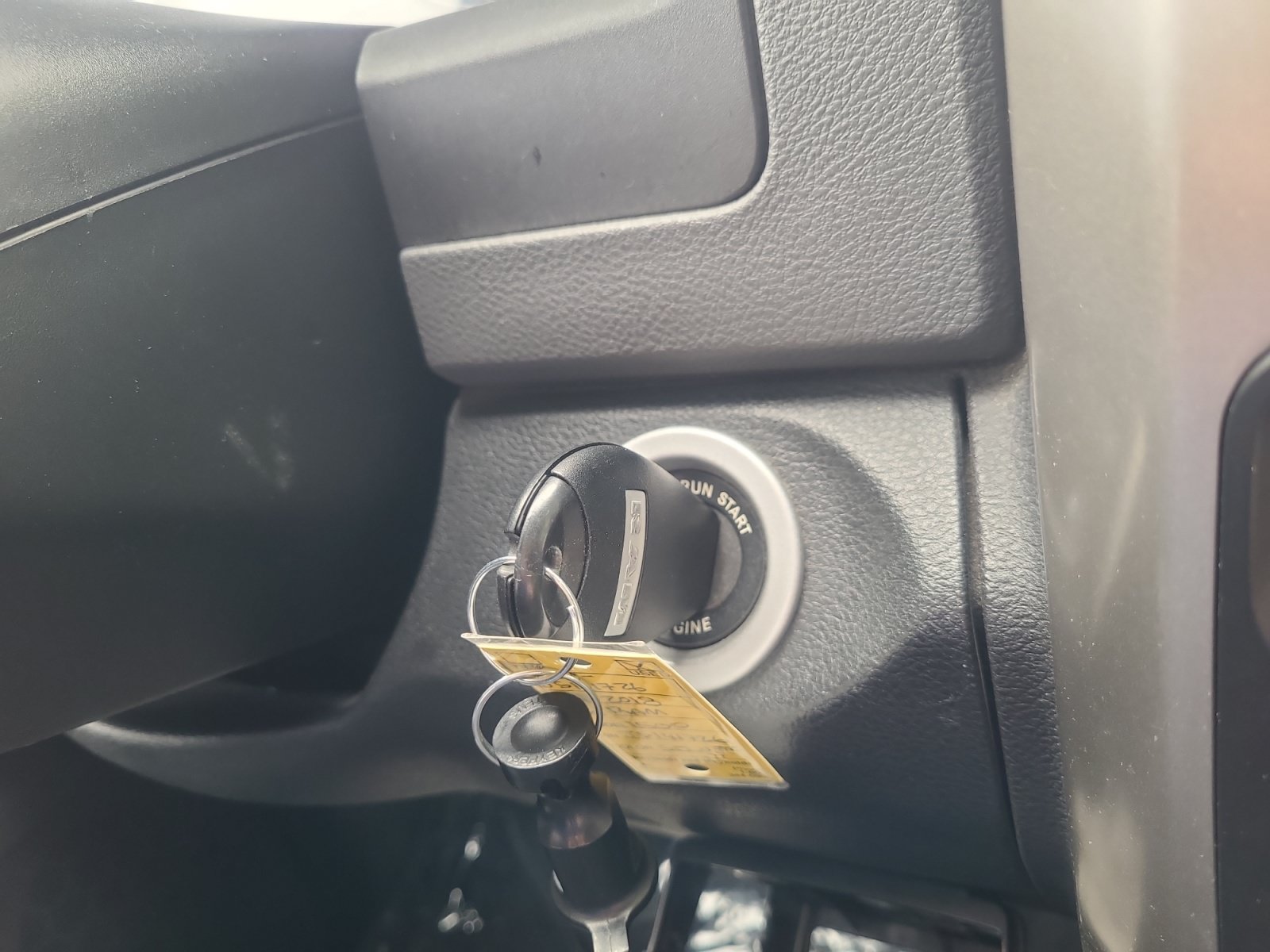 Used 2018 RAM 1500 Classic SLT AWD/4WD image 29