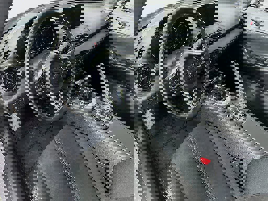 Used 2024 MAZDA MX-5 Miata Club image 9