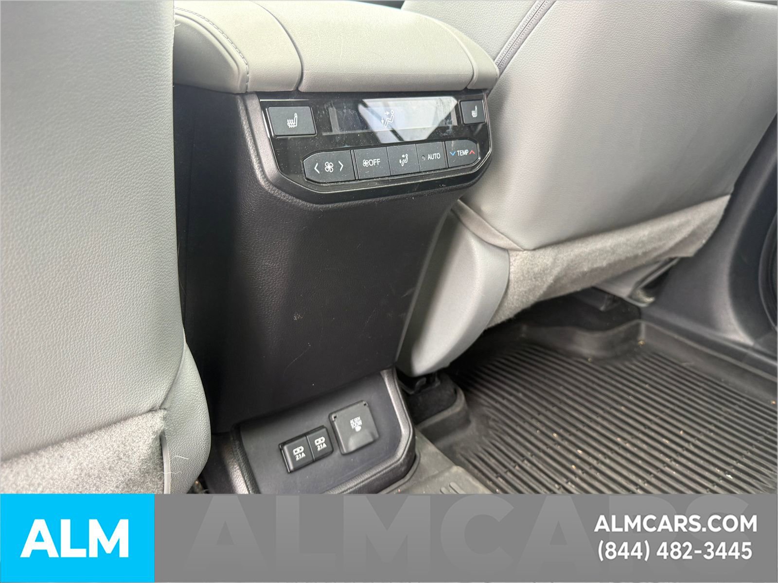 Used 2021 Toyota Highlander Platinum AWD/4WD image 11