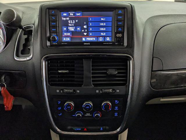 Used 2018 Dodge Grand Caravan SE w/ UConnect Hands-Free Group FWD image 8