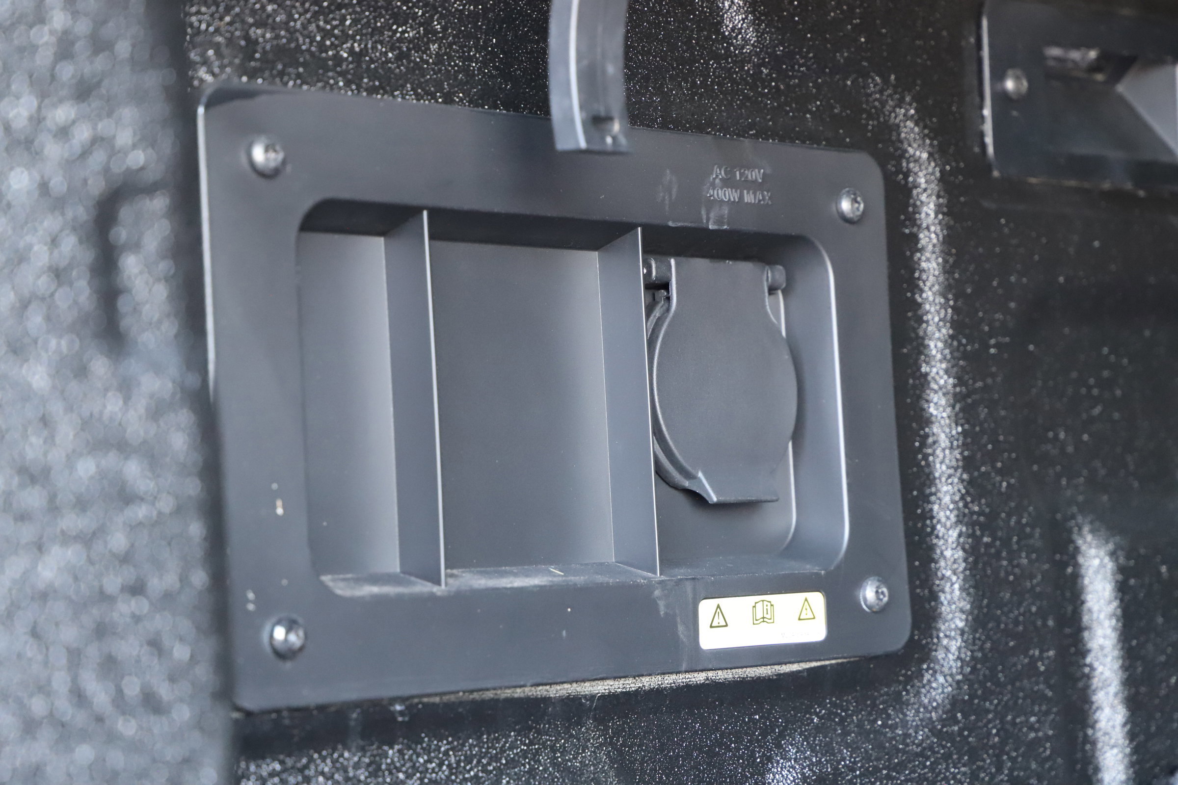 Certified 2025 Ford Ranger Lariat w/ Black Appearance Package image 11