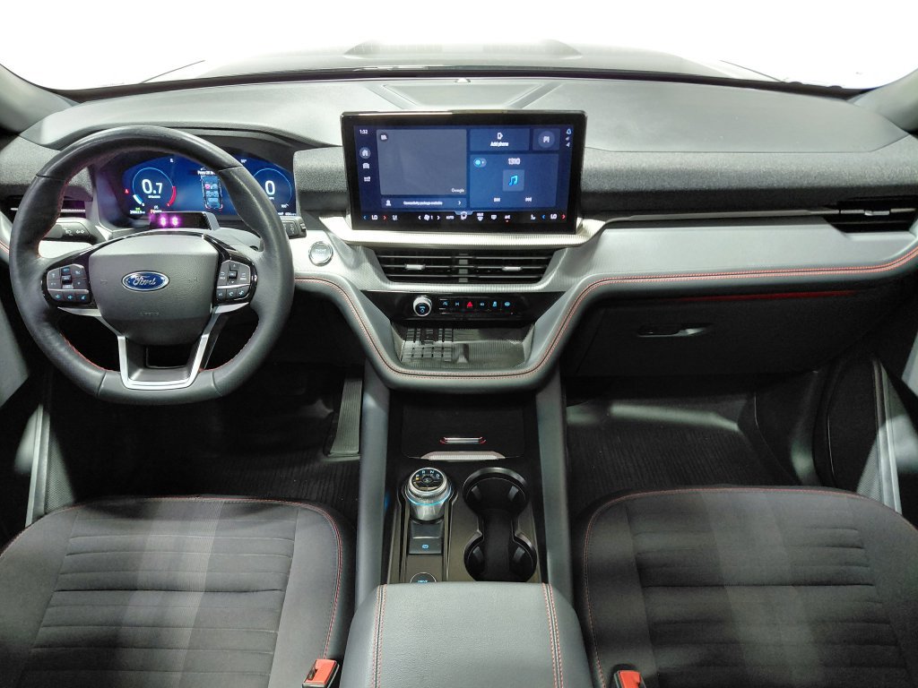 Certified 2025 Ford Explorer ST-Line w/ Premium Package AWD/4WD image 3