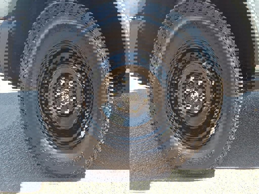 Certified 2023 Ford Bronco Black Diamond image 9