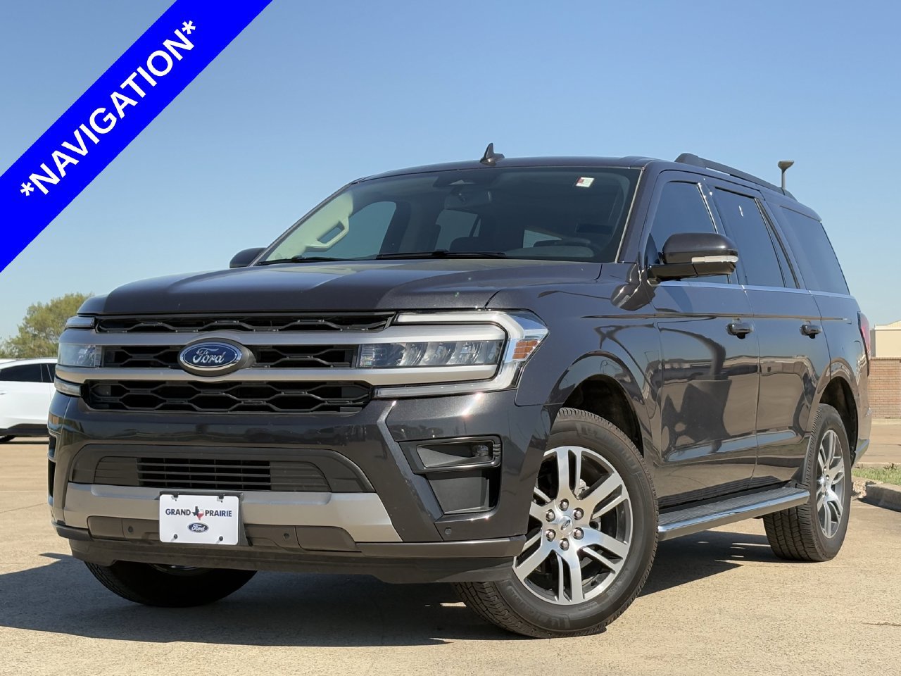 Certified 2022 Ford Expedition XLT RWD image 2