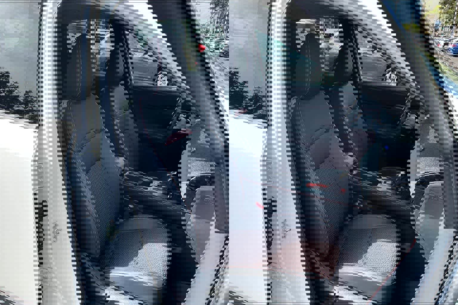 Used 2025 Nissan Kicks SR image 15