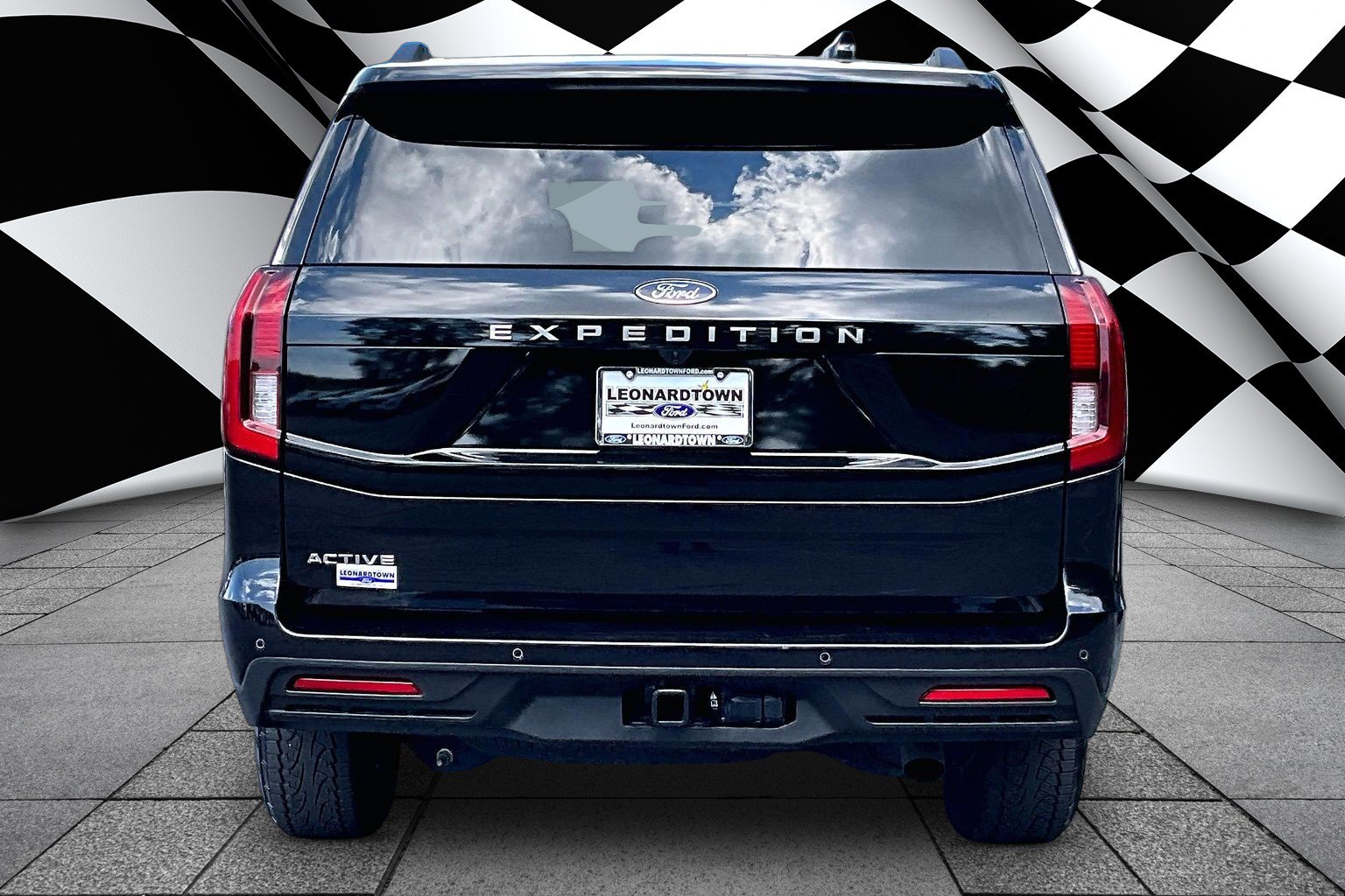 Certified 2025 Ford Expedition Active RWD image 4