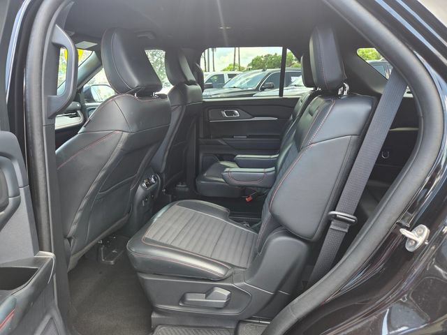 Certified 2025 Ford Explorer ST-Line AWD/4WD image 11