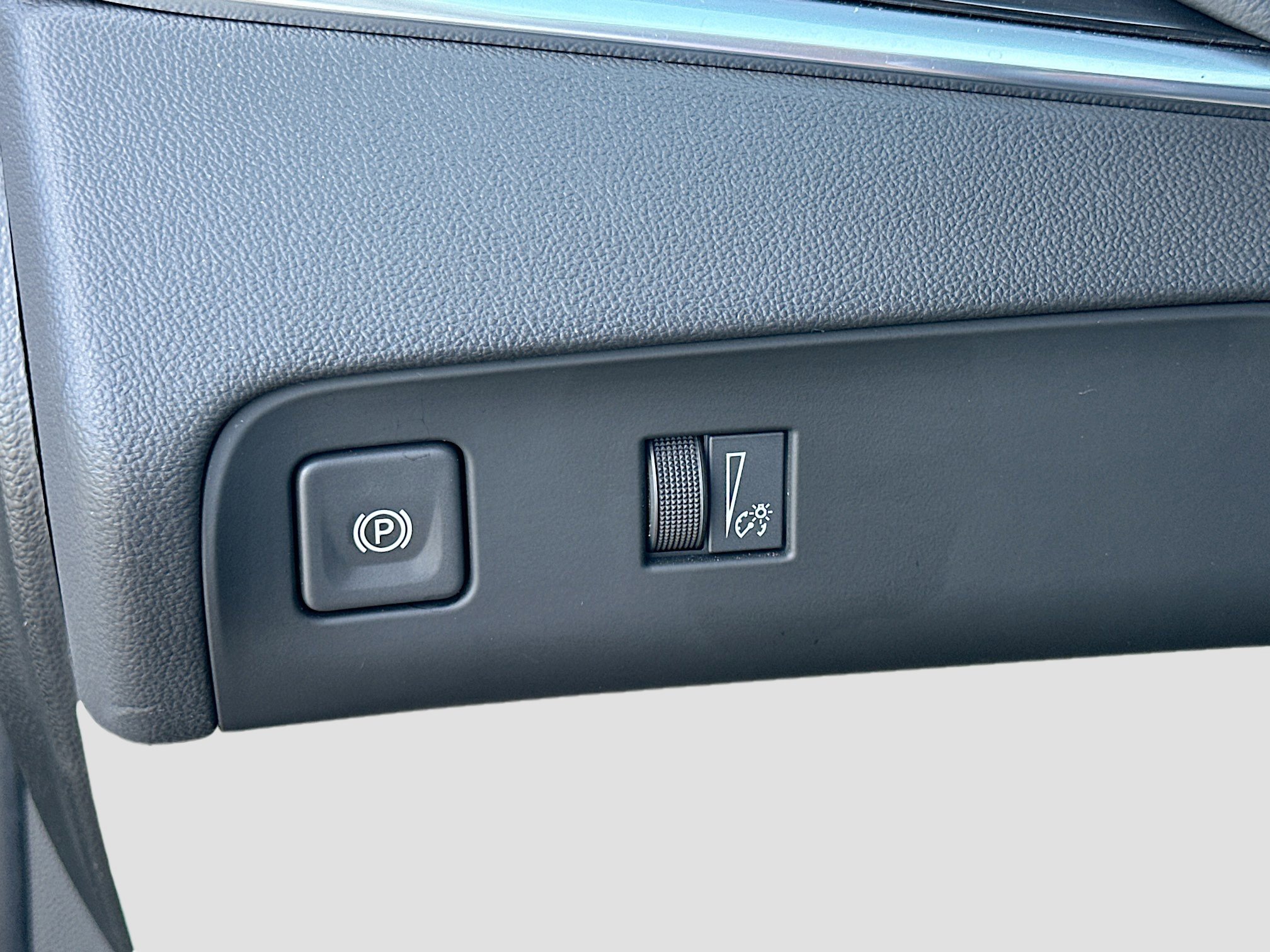 Used 2023 Buick Enclave Essence image 10