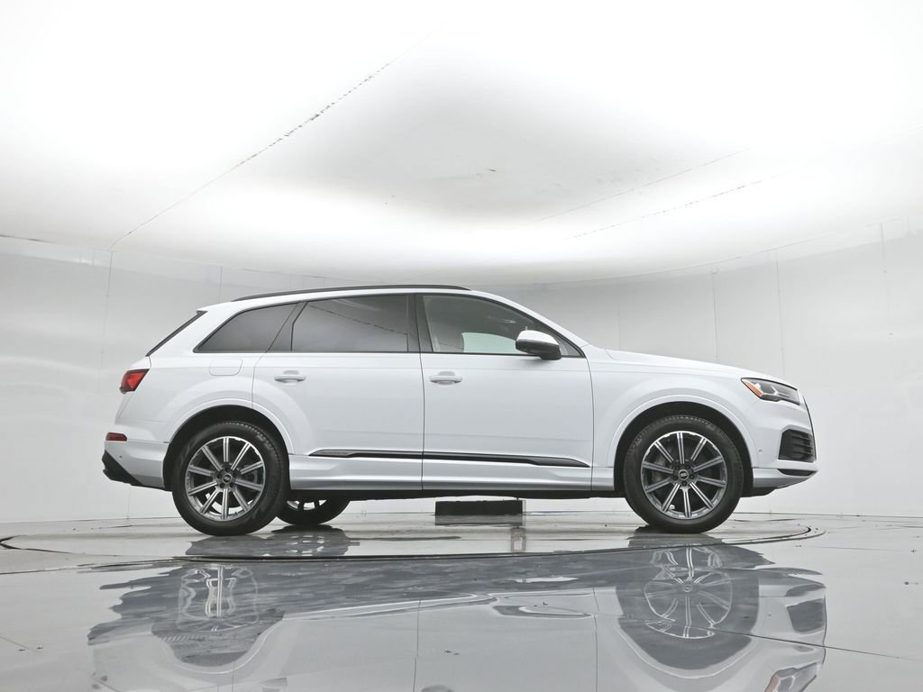 Used 2022 Audi Q7 2.0T Premium Plus w/ Premium Plus Package AWD/4WD image 56