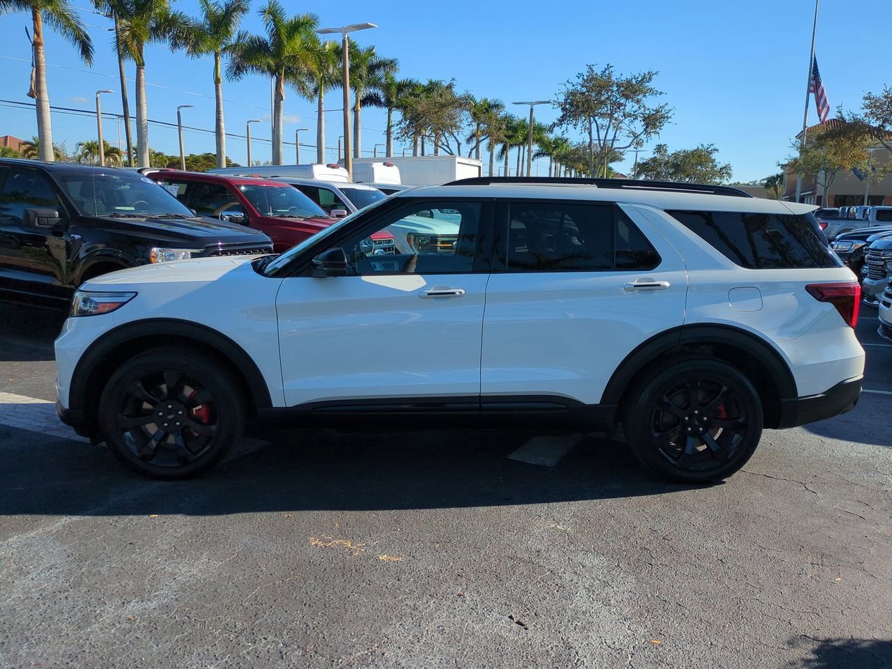 Certified 2020 Ford Explorer ST w/ ST Street Pack image 2