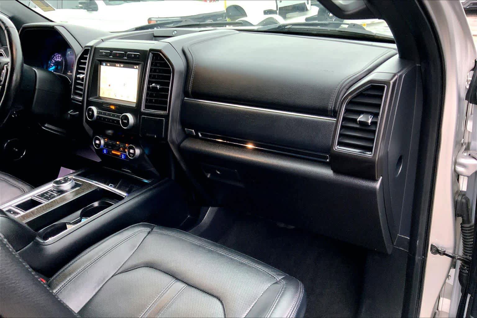 Certified 2019 Ford Expedition Max Limited RWD image 17