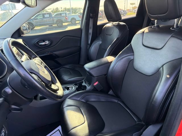 Used 2021 Jeep Cherokee Latitude Plus FWD image 11