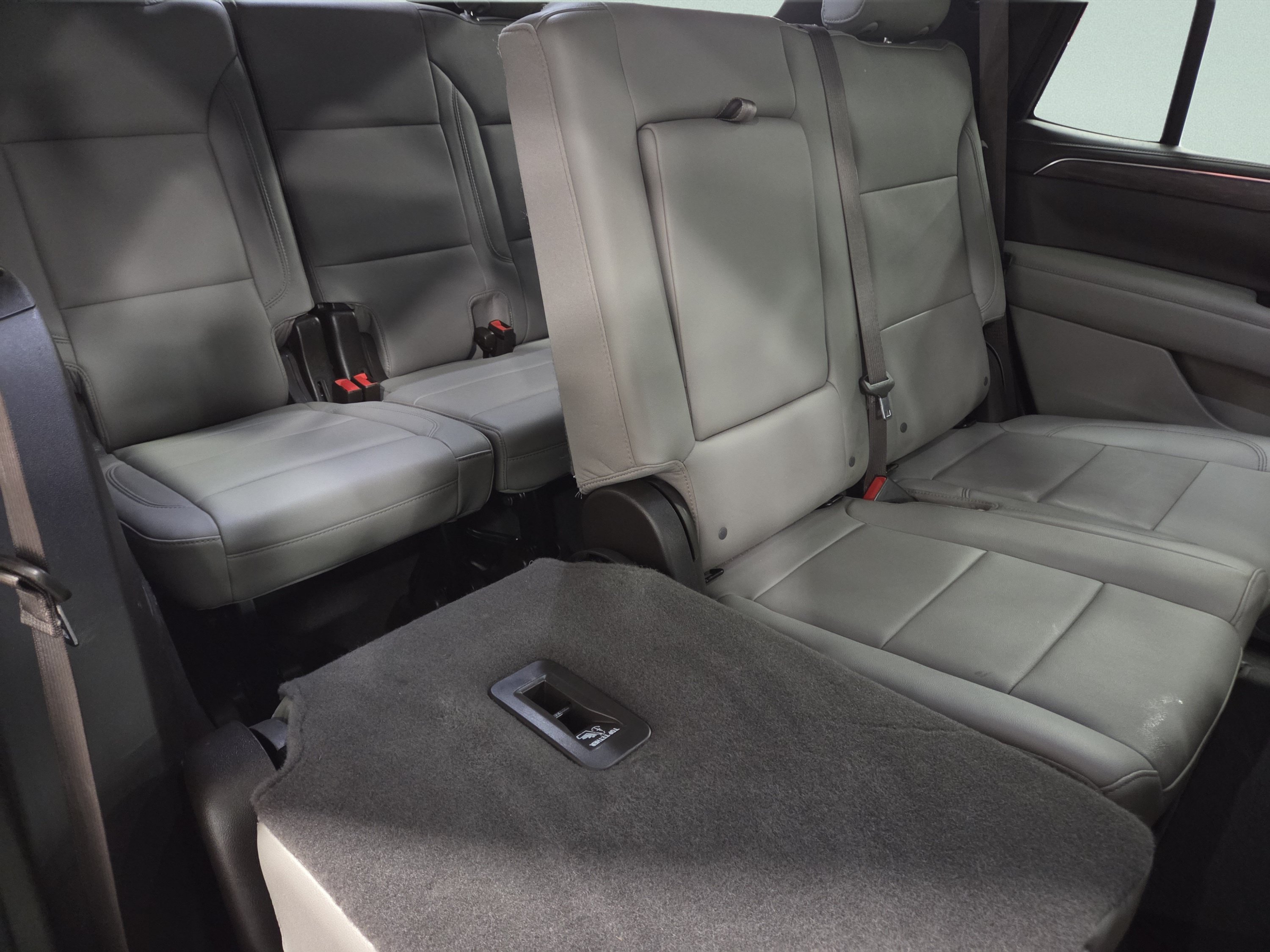 Used 2023 Chevrolet Tahoe LT AWD/4WD image 5