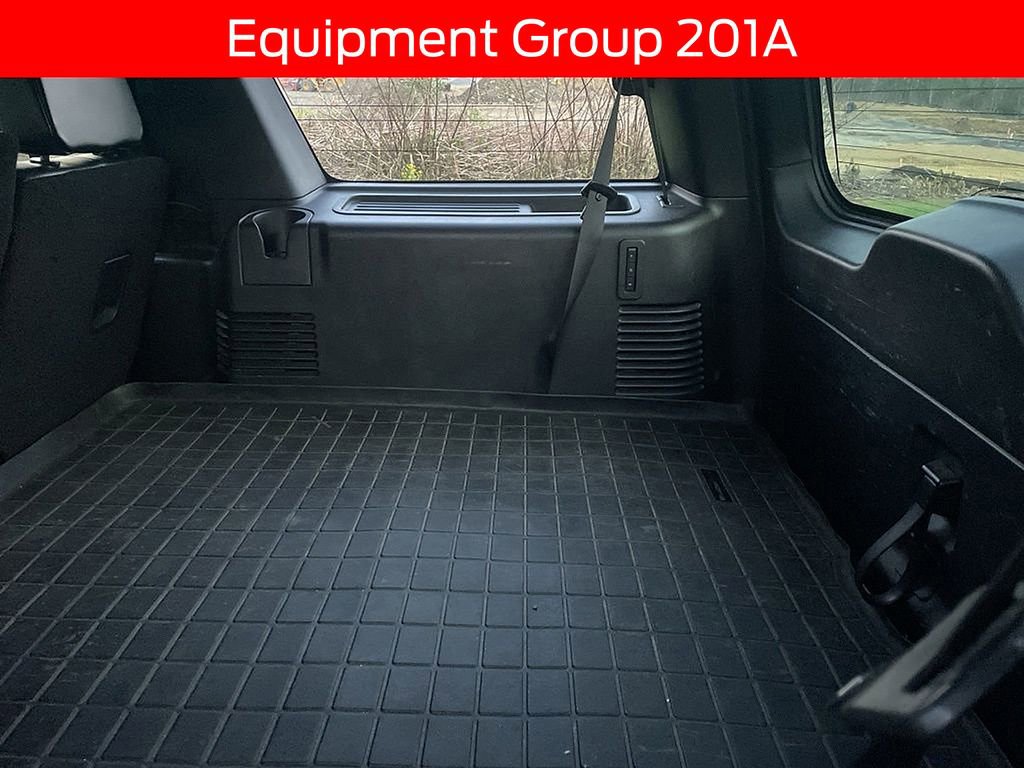 Certified 2017 Ford Expedition XLT w/ Equipment Group 201A AWD/4WD image 8