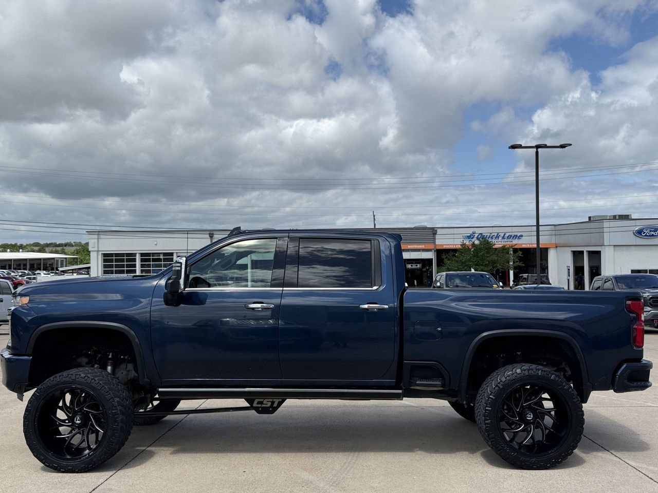 Used 2021 Chevrolet Silverado 3500 High Country w/ Z71 Off-Road Package AWD/4WD image 3