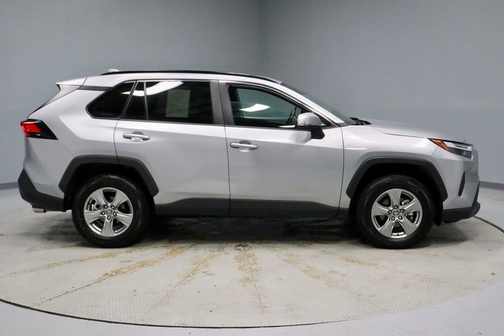 Used 2025 Toyota RAV4 XLE image 6